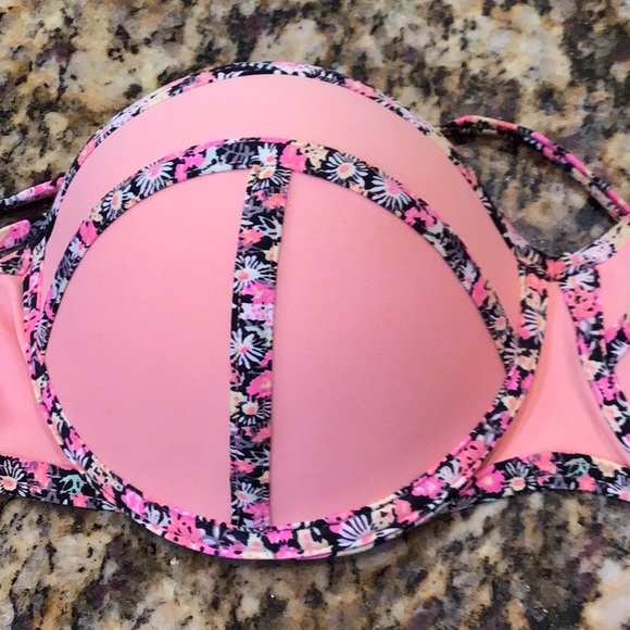 Sexy Floral Bikini top & bottom excellent condition - Picture 10 of 11